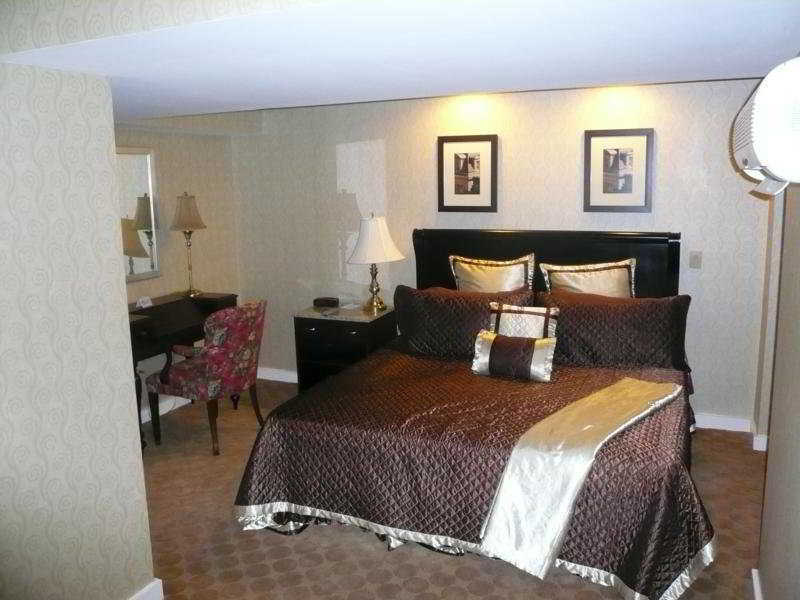 Windsor Inn Hotel Washington Room photo